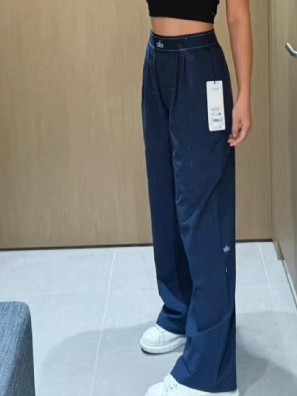 ALO Yoga Suit Up Trouser😆Navy Blue🌹Flowy Wide Straight Leg Pant|Regular|Chic - Picture 3 of 9